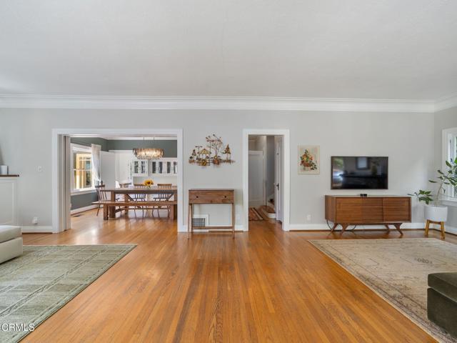 1327 Campbell Street, Glendale CA: https://media.crmls.org/mediaz/7bc31f02-8215-4f80-b8d8-f1f0d59f12a7.jpg