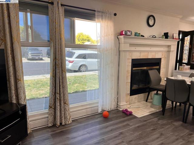 2748 Eastgate Ave, Concord CA: https://media.crmls.org/mediaz/7bc34b33-23da-488d-b5da-58dd0aaeca10.jpg