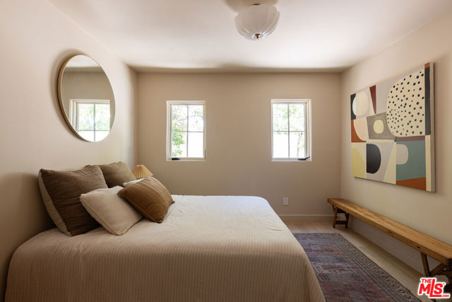 4228 Los Nietos Drive, Los Angeles CA: https://media.crmls.org/mediaz/7bc3737e-e0ec-4308-9166-56eaa94e93e2.jpg