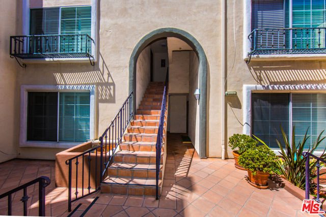 ENTRY TO CONDO