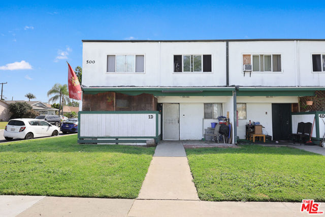 500 S 6th Street, Montebello CA: https://media.crmls.org/mediaz/7bc54bf3-d574-496f-8143-7f28ca005e8e.jpg