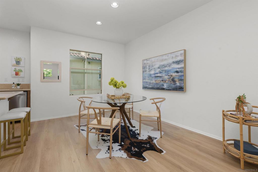 MLS #250031902SD img 11