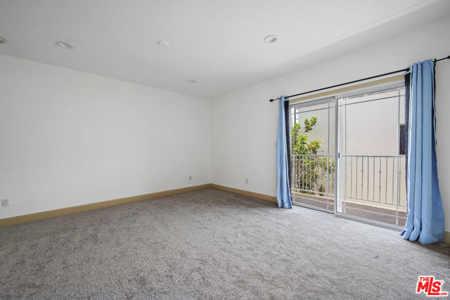 14544 Margate Street, 10 photo 7