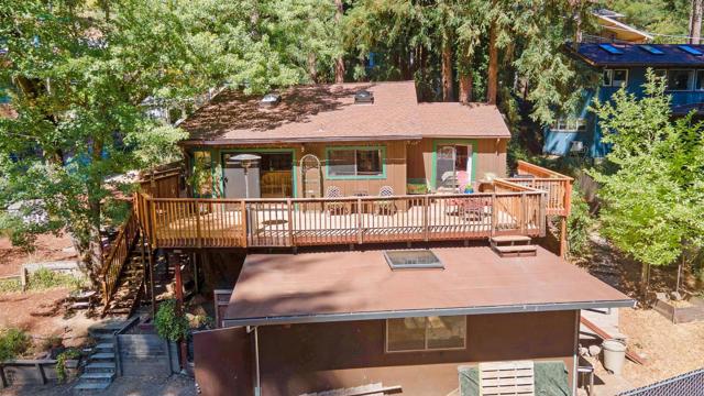 526 Lower Locksley Road, Boulder Creek CA: https://media.crmls.org/mediaz/7bc77623-0594-41ce-b844-2a05b42ccb3a.jpg