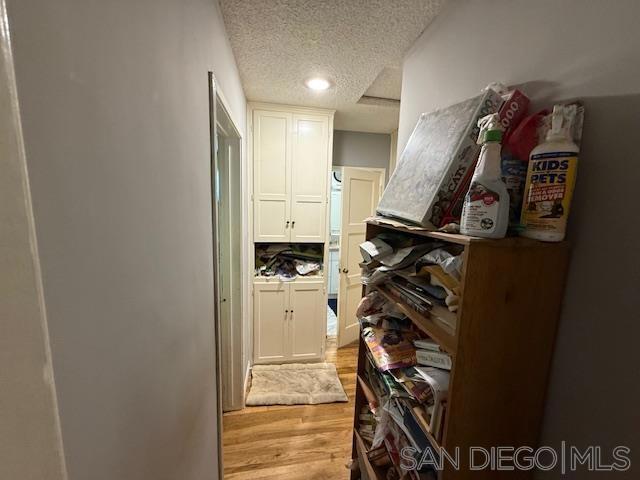 14308 Miranda St, Van Nuys CA: https://media.crmls.org/mediaz/7bc7a2b1-10de-41d9-8435-ff53463b31f7.jpg
