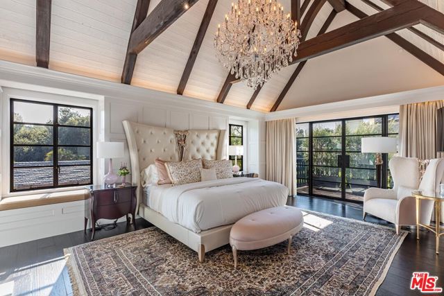 5076 Island Forest Place, Westlake Village CA: https://media.crmls.org/mediaz/7bc7a30b-6474-4e66-b813-38bfd89a3e30.jpg