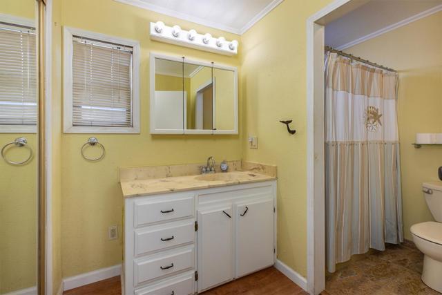 2155 Wharf Rd, Capitola CA: https://media.crmls.org/mediaz/7bc7cfa0-342e-4969-a15b-d38e331a1440.jpg