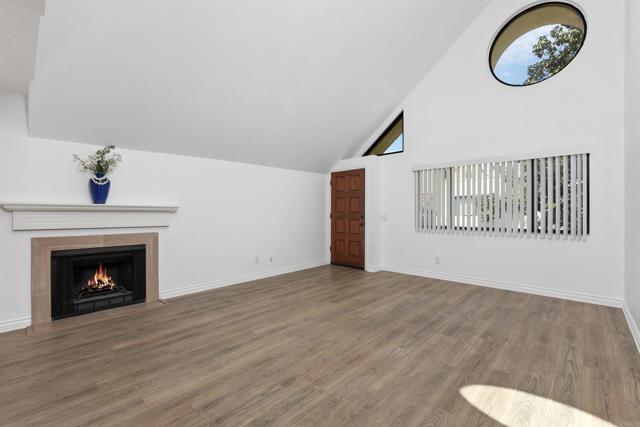 Detail Gallery Image 7 of 42 For 333 Melrose Dr. #F,  Vista,  CA 92083 - 1 Beds | 1 Baths