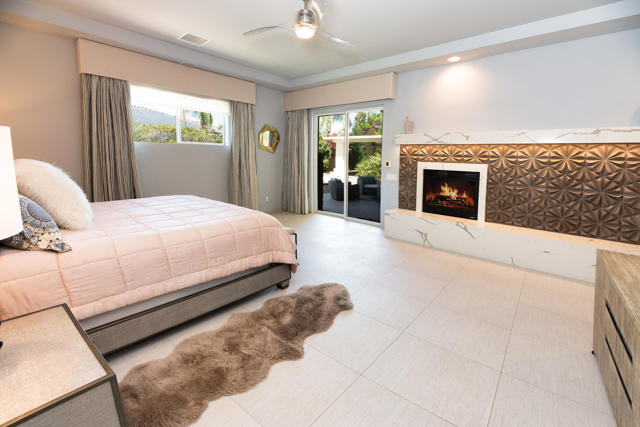 12 Varsity Circle, Rancho Mirage CA: https://media.crmls.org/mediaz/7bc834e7-ecec-4a0e-ae27-d76935ccf2d9.jpg