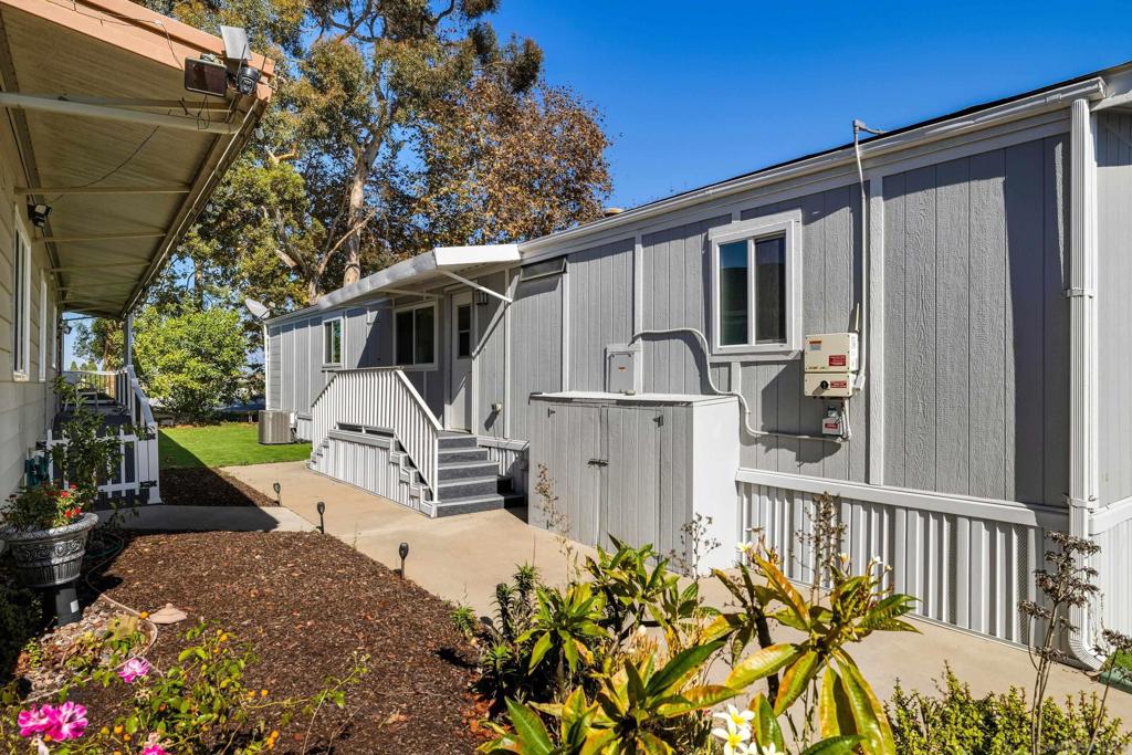 MLS #250042584SD image #8