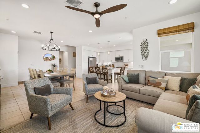 84621 Lago Breeza Drive, Indio CA: https://media.crmls.org/mediaz/7bc9468e-cd3a-49b8-8498-da2ed3022ee1.jpg