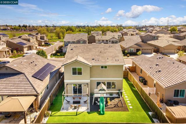 9603 Del Seis Dr, Sacramento CA: https://media.crmls.org/mediaz/7bcab582-1a8e-4949-ab1b-9c87495e288b.jpg