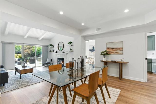 588 Marlin Court, Redwood City CA: https://media.crmls.org/mediaz/7bcb1926-f5c4-4ab4-8a76-3c0e1a8db0cc.jpg
