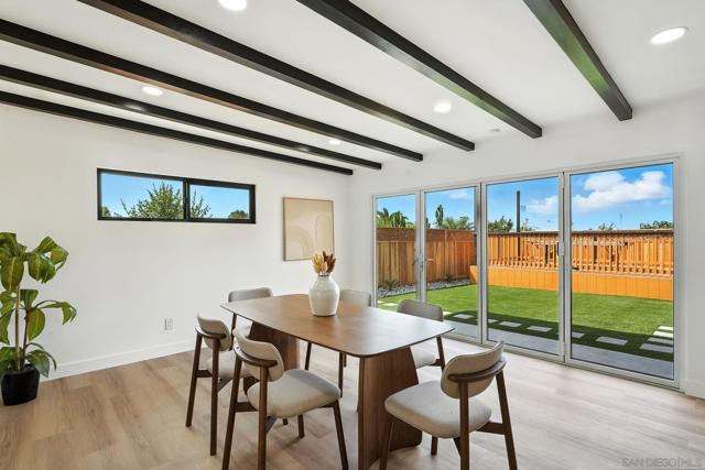 2736 Burgener Blvd, San Diego CA: https://media.crmls.org/mediaz/7bcc073a-521f-41fc-8dbc-00031ed5403d.jpg