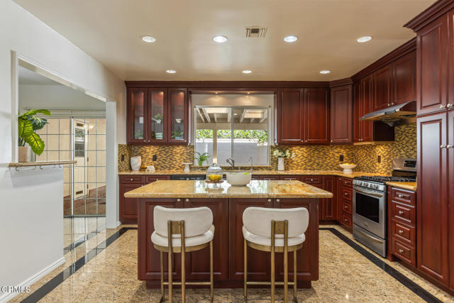 Detail Gallery Image 36 of 70 For 4926 Crown Ave, La Canada Flintridge,  CA 91011 - 3 Beds | 3/1 Baths