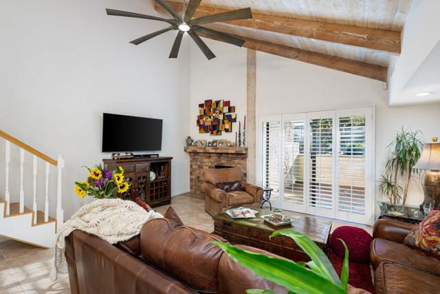 317 Forest Hills Drive, Rancho Mirage CA: https://media.crmls.org/mediaz/7bcd112e-dae5-4a36-8e56-db3cc1894e93.jpg