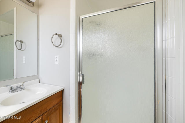 1077 Haven Avenue, Simi Valley CA: https://media.crmls.org/mediaz/7bcd2e2e-d478-44d7-96e3-4f2ee31aec73.jpg