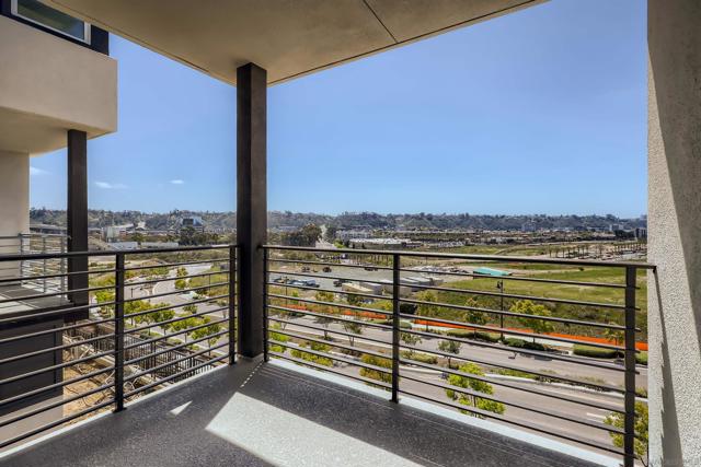 3051 Marquee Way, San Diego CA: https://media.crmls.org/mediaz/7bcdddd8-ed11-4f2d-bd52-ccb9b4dd09a6.jpg