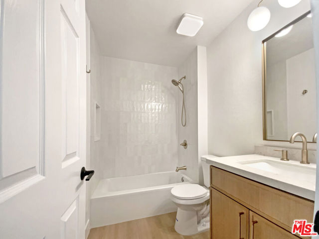 2230 La Crosse Circle, Claremont CA: https://media.crmls.org/mediaz/7bcde612-daa9-4ee5-80ba-9de69633f9a3.jpg