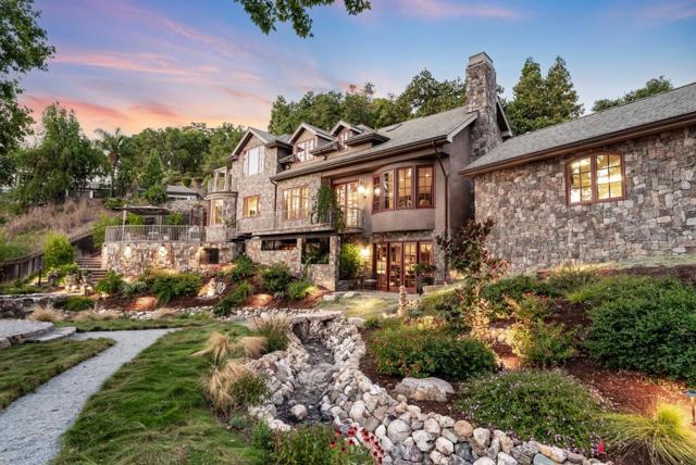 15985 Shannon Road, Los Gatos CA: https://media.crmls.org/mediaz/7bce10de-6466-4f93-9e16-529e22ea5c22.jpg