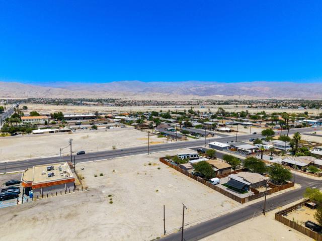 83037 Ave 44, Indio CA: https://media.crmls.org/mediaz/7bce1dd4-0b02-4f01-ad18-f103a8b6ba36.jpg