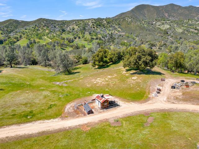 38483 Milpitas Road,  CA: https://media.crmls.org/mediaz/7bce5e8b-1480-4154-93f1-47a48a4409a1.jpg