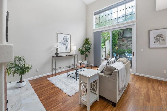 11078 Caminito Alegra, San Diego CA: https://media.crmls.org/mediaz/7bce65df-6a79-4e95-94f2-72c30fb7b651.jpg