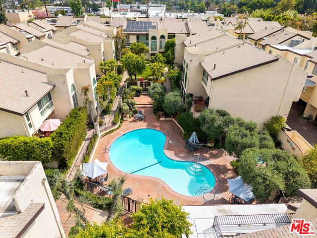 5245 Coldwater Canyon Avenue, Sherman Oaks CA: https://media.crmls.org/mediaz/7bcf1a71-db37-4cd3-9ad5-17672bd1d623.jpg