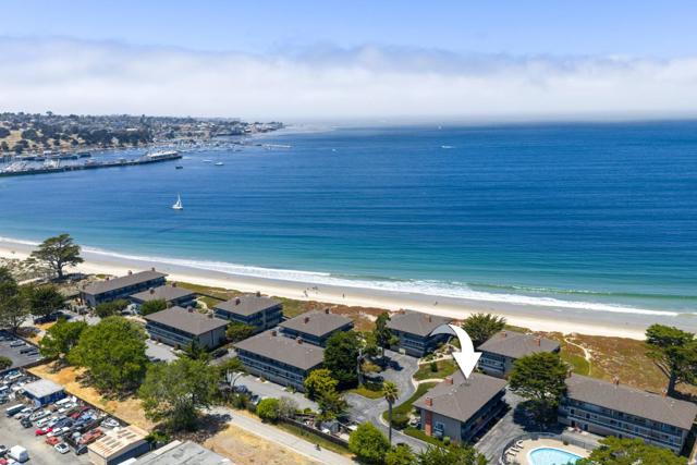 39 La Playa Street, Monterey CA: https://media.crmls.org/mediaz/7bd156da-d97e-4992-92b9-edc61189d3a9.jpg