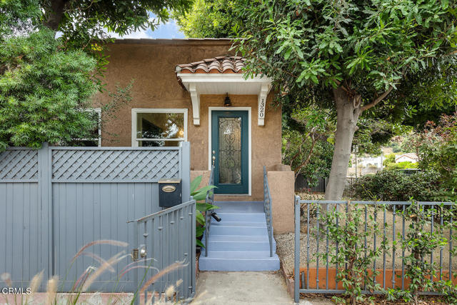 Detail Gallery Image 1 of 1 For 1320 Blake Avenue Ave, Los Angeles,  CA 90031 - 3 Beds | 2 Baths