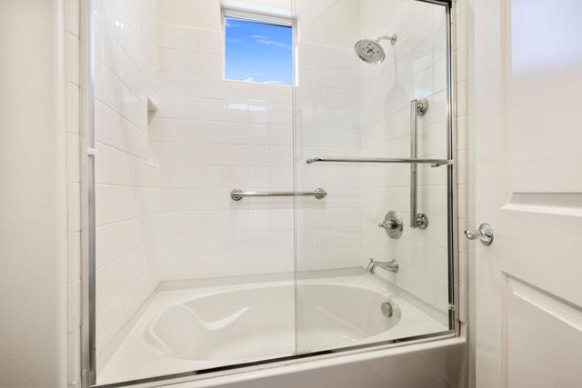 Image 38 of 69 For 82707 Woodcreek Court