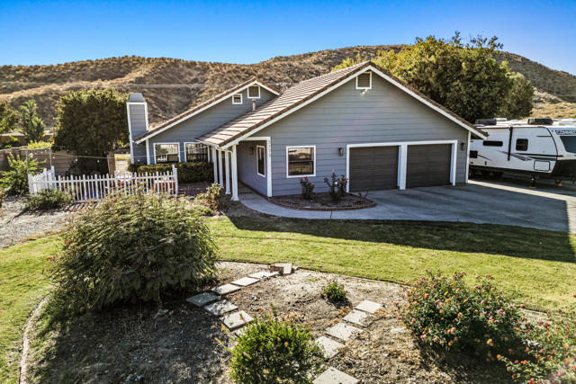 3773 English Drive, Hemet CA: https://media.crmls.org/mediaz/7bd27525-9fcf-4885-9db3-fe3e5d25c637.jpg