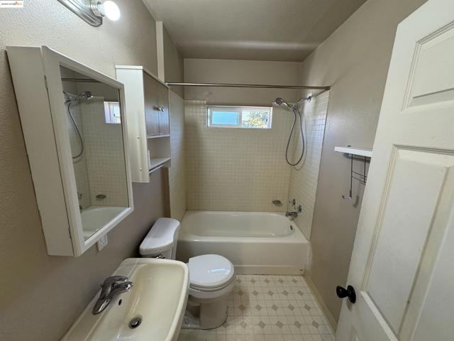 20145 Royal Avenue, Hayward CA: https://media.crmls.org/mediaz/7bd36e02-0c86-4ba1-b632-00a81fc17219.jpg