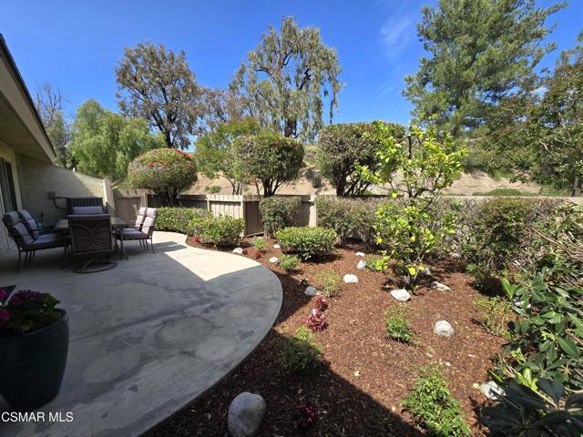 3123 Woodfern Circle, Thousand Oaks CA: https://media.crmls.org/mediaz/7bd3dbb5-1795-46bd-889b-18a7168f6b9c.jpg