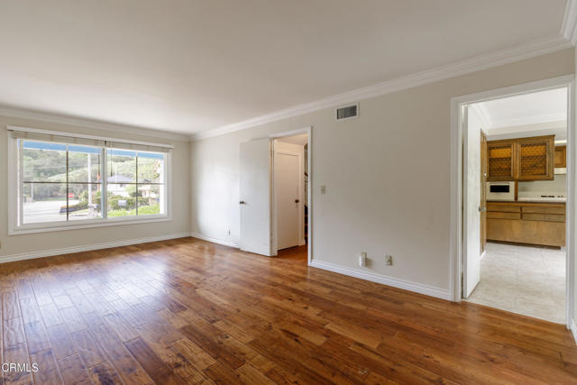 5991 Canon Court, Ventura CA: https://media.crmls.org/mediaz/7bd457cb-0b88-45db-a8a6-978b2a512a6f.jpg