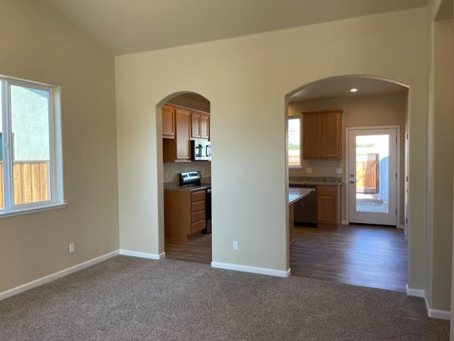 754 Livingston Avenue, King City CA: https://media.crmls.org/mediaz/7bd47d62-ebb4-45e7-8db1-e6af80c9a273.jpg