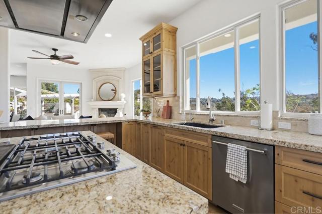 Detail Gallery Image 15 of 53 For 4233 Sweetwater Rd, Bonita,  CA 91902 - 4 Beds | 4/1 Baths