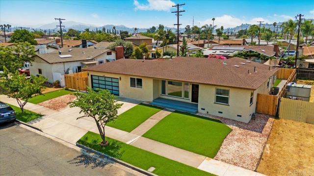 Detail Gallery Image 2 of 31 For 1197 Evilo St, El Cajon,  CA 92021 - 4 Beds | 3 Baths