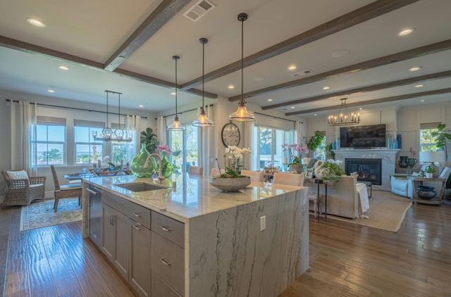 2967 Garnet Way, Marina CA: https://media.crmls.org/mediaz/7bd552bc-e0a1-4e1e-961f-acd06a25238c.jpg