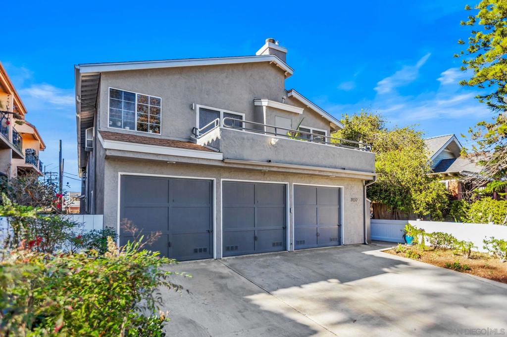 3922 Albatross St. #1