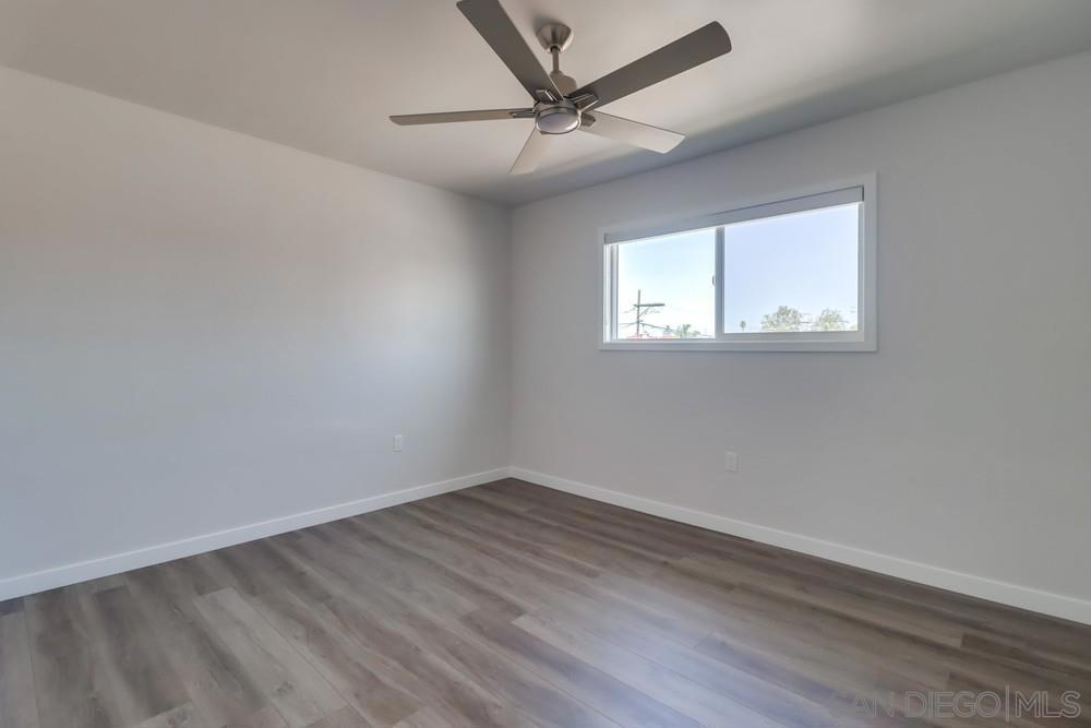 MLS #250040391SD image #17