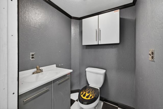 20450 Almaden Road, San Jose CA: https://media.crmls.org/mediaz/7bd66afa-6392-4641-ae2c-658b410ff37d.jpg