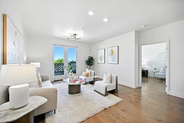 657 Walnut Street, San Carlos CA: https://media.crmls.org/mediaz/7bd7d837-7f7b-4f5f-b1ed-553737af7a6b.jpg