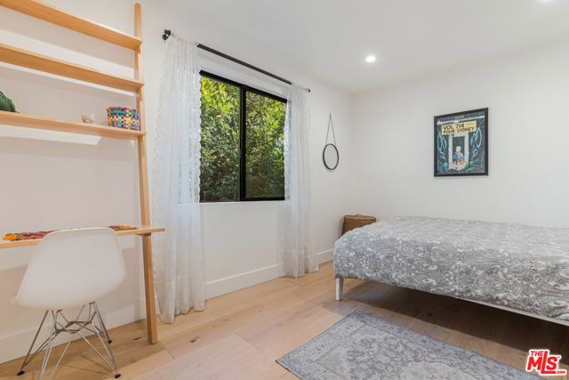 3850 Udell Court, Los Angeles CA: https://media.crmls.org/mediaz/7bd8e463-d8b4-44cb-8b59-e6e0ee763be1.jpg