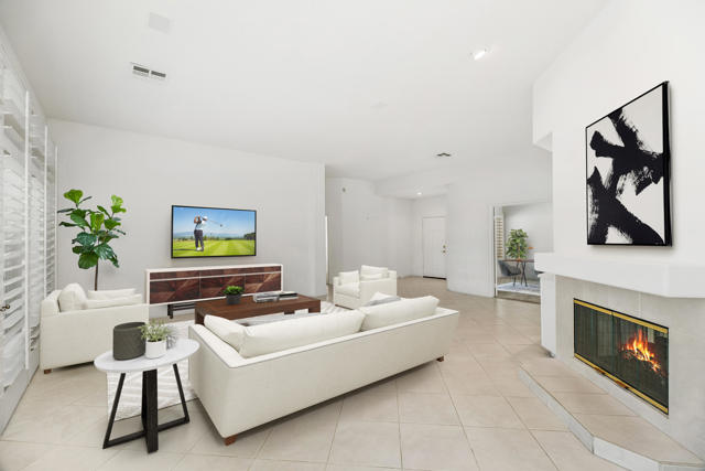 2 Vistara Drive, Rancho Mirage CA: https://media.crmls.org/mediaz/7bd962f1-ac57-48b4-9257-e16c445e0dce.jpg