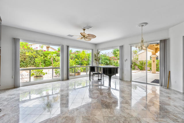 78368 Sunrise Canyon Avenue, Palm Desert CA: https://media.crmls.org/mediaz/7bd96d6f-16b7-4a33-8e06-214512cd9d9f.jpg