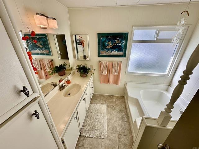 Detail Gallery Image 22 of 37 For 2130 Sunset Dr. #45,  Vista,  CA 92081 - 2 Beds | 2 Baths