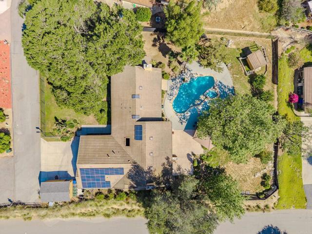 Detail Gallery Image 48 of 51 For 1147 Sea Larke Dr, Fallbrook,  CA 92028 - 4 Beds | 2/1 Baths