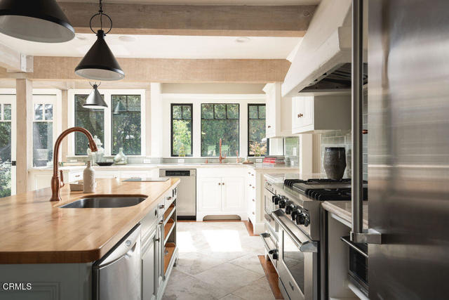 840 Ivy Lane, Montecito CA: https://media.crmls.org/mediaz/7bdb7207-94e0-4f84-8ec5-0a8eef178a2c.jpg