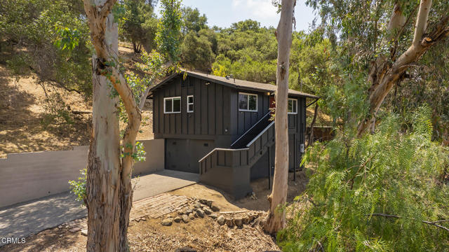 11220 N Ventura Avenue, Ojai CA: https://media.crmls.org/mediaz/7bdba5d5-a037-43b1-9c26-f9e5101c42da.jpg